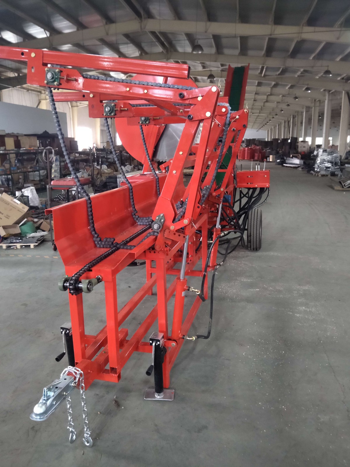 Circular Saw Firewood Processor with Hydraulic Chain Table and Conveyor